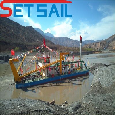 2000m3 flusso d'acqua idraulico diesel 12 pollici tagliatore aspirazione dragatore di fango con testa 50m