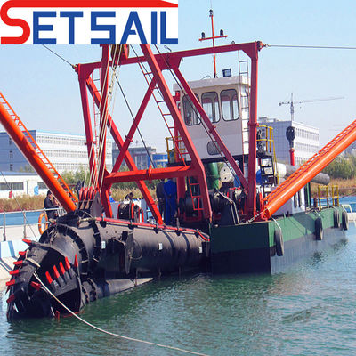 Richiesta personalizzabile Vinicolo idraulico 14 pollici Cutter Suction Mud Dredger per la sabbia del fiume
