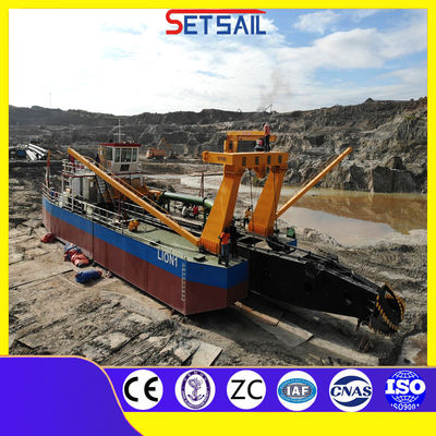 Dredger ad aspirazione con gru di ponte