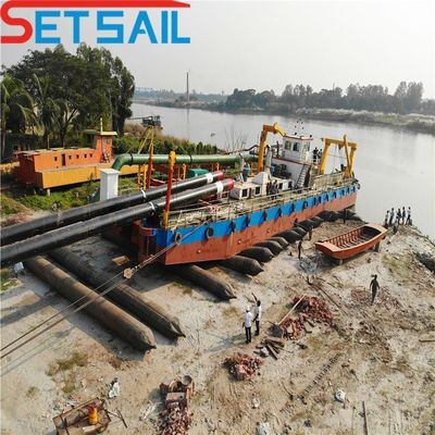 Scavatrice di 10 pollici di aspirazione Scavatrice di fango fluviale per dragaggio Larghezza totale 5,5 m Altezza totale 1,48 m