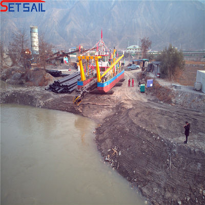 31.1 Meter Lunghezza totale US Set Vela 10 pollici Cutter Suction Silt Dredger con denti di taglio