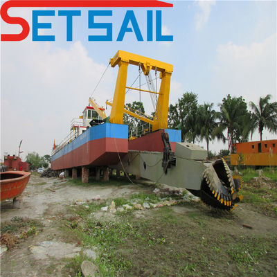 Dredger di aspirazione da 26 pollici per sabbia del lago 1200m3 Capacità del suolo 6000m3 Flusso d'acqua pompata