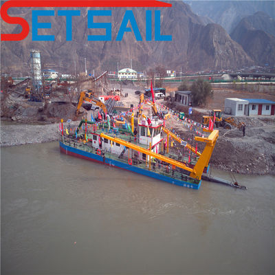Dredger di aspirazione da 26 pollici per sabbia del lago 1200m3 Capacità del suolo 6000m3 Flusso d'acqua pompata