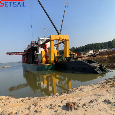 Dredger di aspirazione da 8 pollici per il dragaggio di sabbia fluviale e distanza massima di scarico