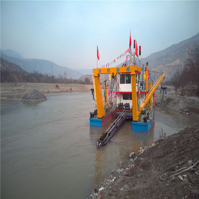 QH-D27 700 M3 Capacità 18 pollici Cutter Suction Sand Dredger per la costruzione portuale