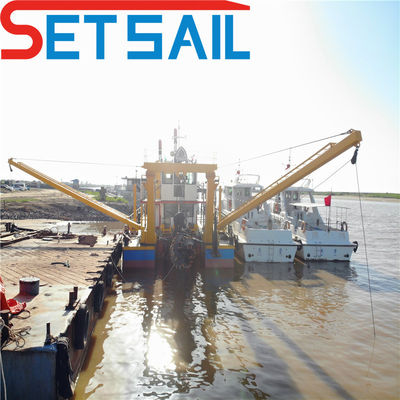 River Lake Port Reservoir Bagnato con una dragaglia a aspirazione da 24 pollici a 20 metri di profondità