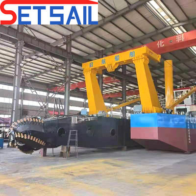 Soluzione di dragaggio del Bangladesh 5000m3 Cutter Suction Dredger con motore diesel Cummins
