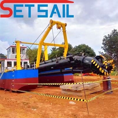 500-2000m Distanza di scarico CTS Tipo slot Sistema idraulico 24 pollici Cutter Suction Dredger