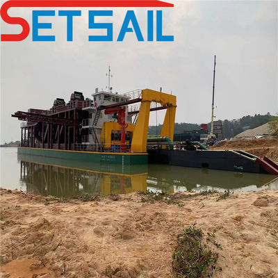 500-2000m Distanza di scarico CTS Tipo slot Sistema idraulico 24 pollici Cutter Suction Dredger