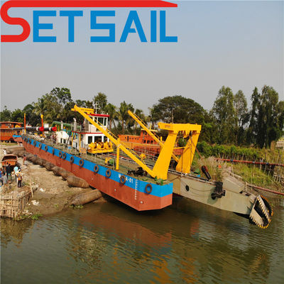 500-2000m Distanza di scarico CTS Tipo slot Sistema idraulico 24 pollici Cutter Suction Dredger