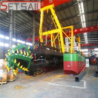 895 Kw 31 Meter Cutter Suction Dredger con motore diesel e pompa di sabbia da 18 pollici