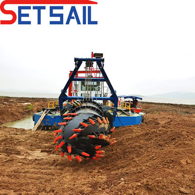 180000.000kg Pacco Peso lordo Motore diesel 18 pollici Cutter Suction Dredger per la sabbia