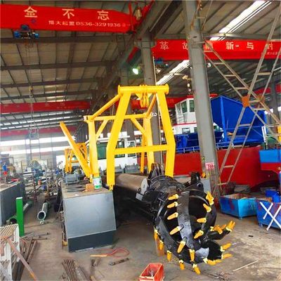 Controllo del motore idraulico 18 pollici Cutter Suction Mud Dredger Cummins 260 kW per il dragaggio