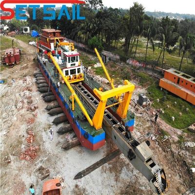 18 pollici di sabbia di dragaggio Dredger Machine per il recupero del terreno conveniente e durevole