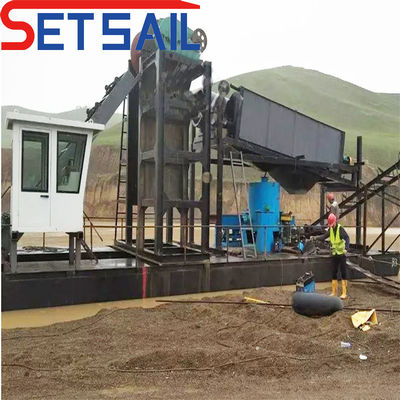Potenti generatori di energia per l'estrazione dell'oro nel fiume sulla nave mineraria a catena di secchi