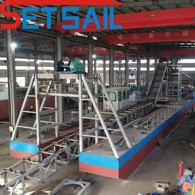 Nave da dragaglio a catena, secca, oro, diamanti, per progetti di estrazione mineraria fluviale